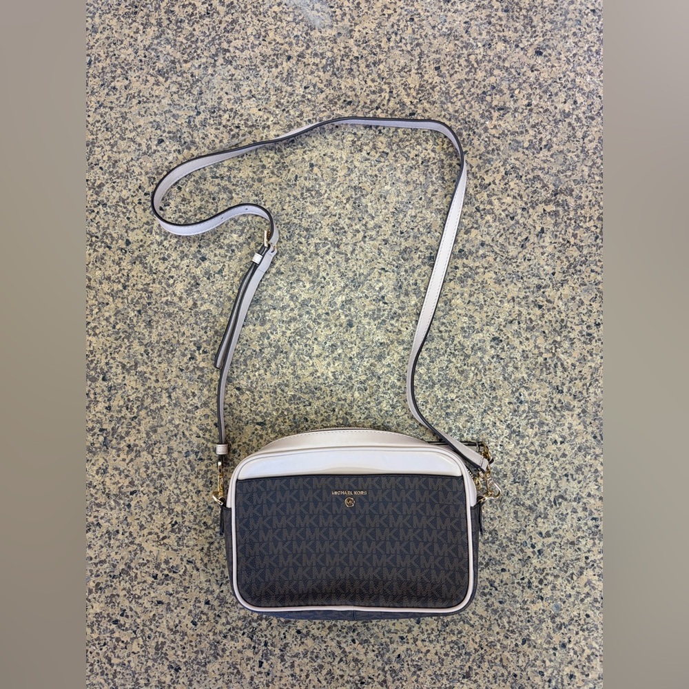Michael Kors Jetset Crossbody Bag
